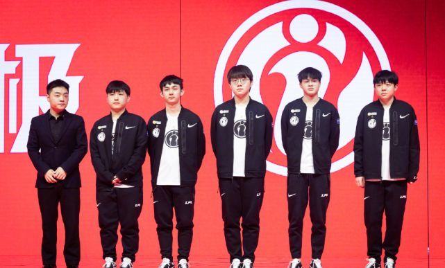 得执法人员 得执法人员